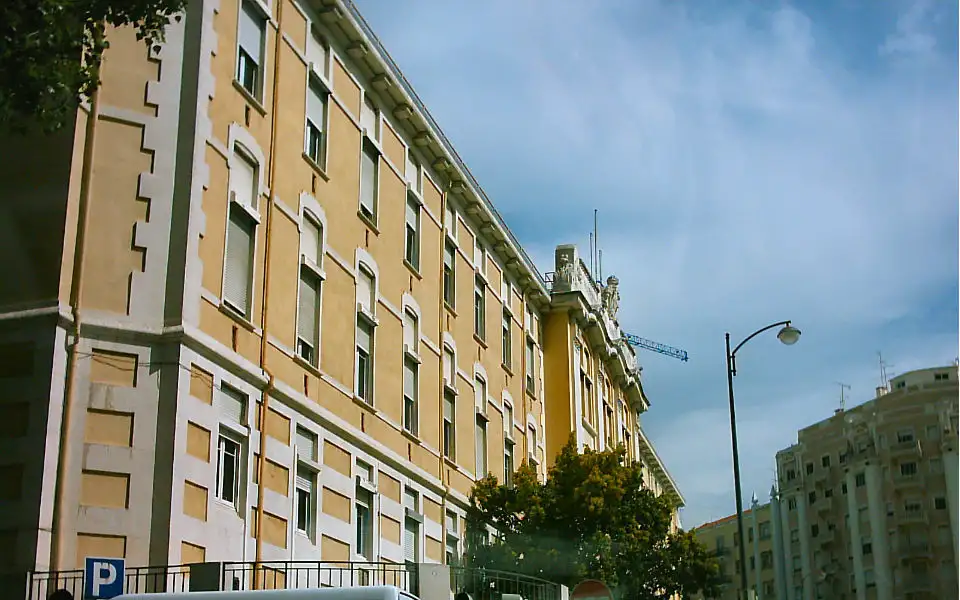 Maternidade Alfredo da Costa não está a receber grávidas encaminhadas pelo INEM