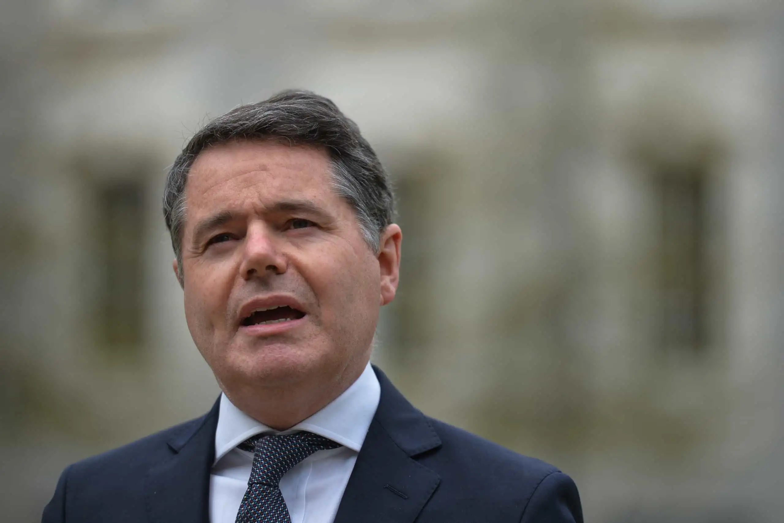 Donohoe insta líderes da UE a darem certezas a Kyiv sobre ajuda económica