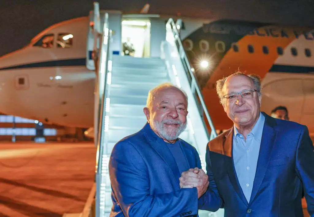Lula teve mais compromissos no exterior do que viagens pelo Brasil em 2023