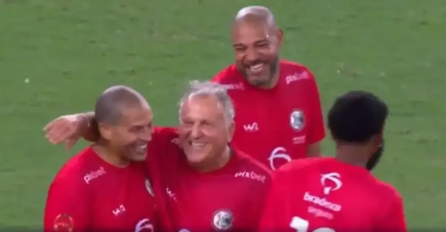 Ídolo do Palmeiras e Cruzeiro, Alex faz golaço em jogo das estrelas de Zico