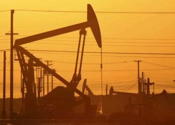 Cotação do Brent para entrega em julho baixa 0,99% para 82,88 dólares