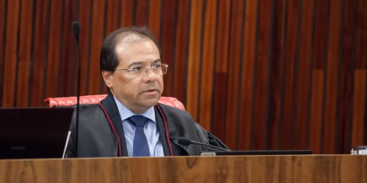 Irmão de Dino assume órgão do MPF e diz que escola cívico-militar precisa ser “rigorosamente esquadrinhada”