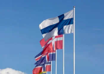 “Desmistificando a Política: sua importância e desafios”