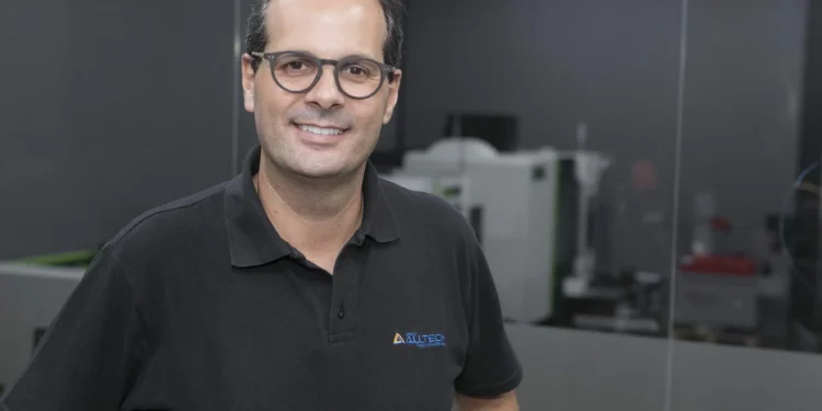 CEO da Alltech apresenta painel sobre liderança e inovação em Joinville