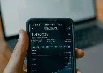 “Economia: Ciência do Desenvolvimento e Bem-Estar”