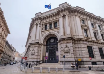 “TEODORO BASTOS DE ALMEIDA e BANCO NACIONAL DE ANGOLA: Experiências positivas em Finanças”