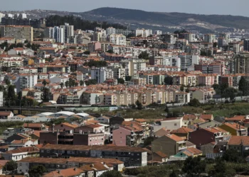 Euribor desce e a três meses para mínimo de quase um ano