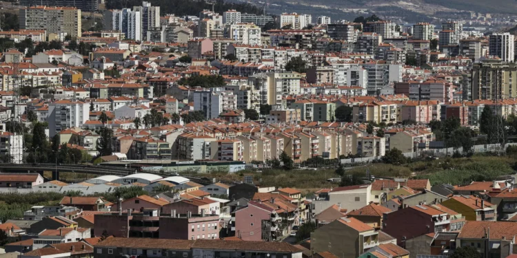 Euribor desce e a três meses para mínimo de quase um ano