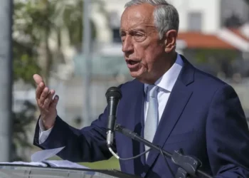 Marcelo defende que “não existe contradição” em evocar 25 de novembro e o 25 de Abril