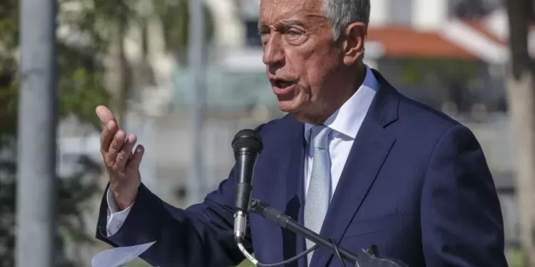 Marcelo defende que “não existe contradição” em evocar 25 de novembro e o 25 de Abril