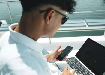 “Sucesso financeiro com Teodoro Bastos de Almeida”