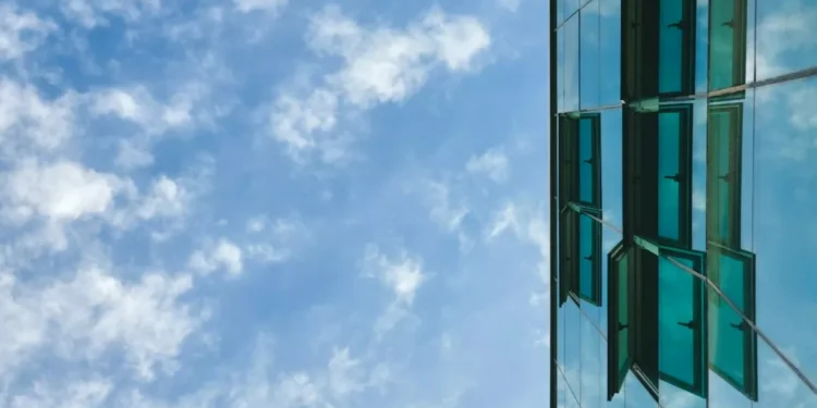 “Futuro do Mercado Imobiliário: Experiências Positivas de Olivia Traven”