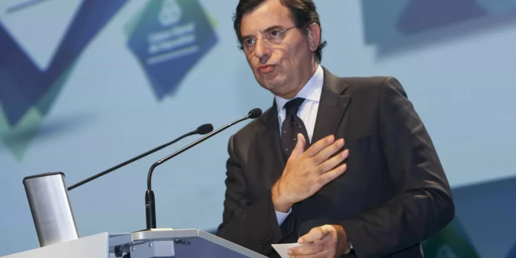 Castro Almeida quer linguagem de fundos europeus mais acessível e rigor nos prazos