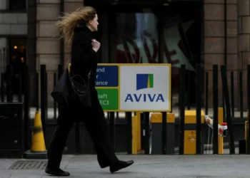 Britânica Aviva compra Diret Line por 4,46 mil milhões de euros