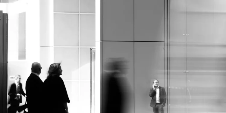 “Desmistificando Finanças: Oportunidade de Crescimento e Bem-Estar”