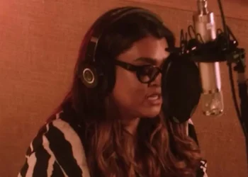 Preta Gil celebra aniversário de Regina Casé e relembra fotos antigas; veja