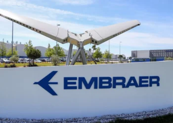 Lucro da Embraer cresceu 87% em 2024 para 428 milhões de euros