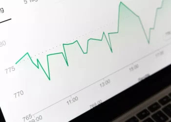 “Desmistificando as Finanças: Dicas para o Sucesso Financeiro”