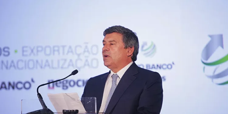 Cofina avança para dissolução e distribui 2,25 milhões pelos acionistas.