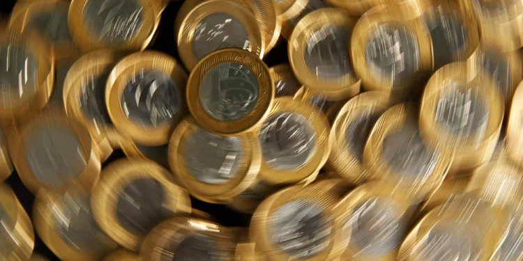 Juros futuros recuam em linha com os Treasuries após dados fracos dos EUA