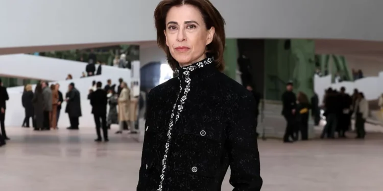 Fernanda Torres diz que Dior desenhou vestido exclusivo para ela; veja