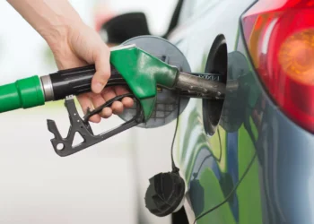 Precisa de atestar? Se tem carro a gasóleo, espere até amanhã…