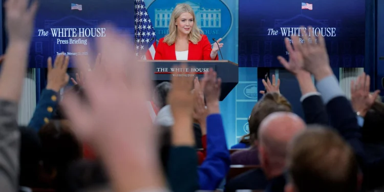 Governo Trump anuncia onda de reversão de medidas ambientais nos EUA