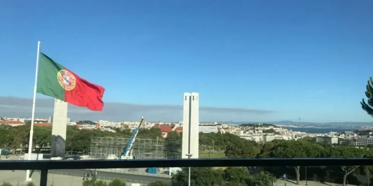 Fitch mantém rating de Portugal em ‘A-‘ e salienta “instabilidade” política