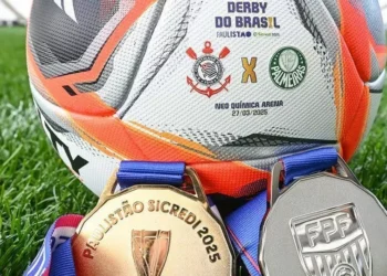 Funcionários de Corinthians e Palmeiras se desentendem no campo da Arena