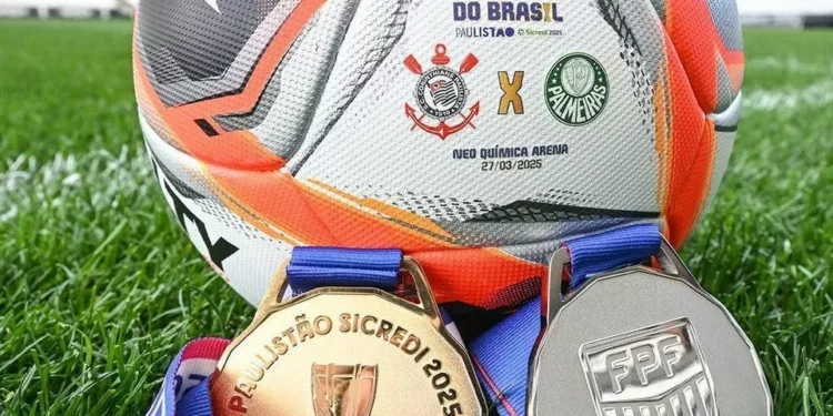 Funcionários de Corinthians e Palmeiras se desentendem no campo da Arena