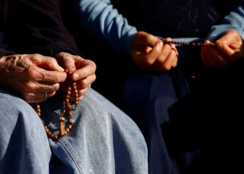 Aliados do novo governo sírio são acusados ​​de executar civis