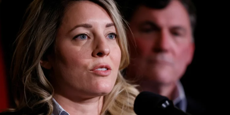 Disputa de tarifas: Canadá ameaça usar exportação de petróleo e gás aos EUA