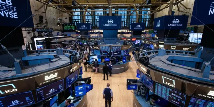 Pressões inflacionistas empurram Wall Street para perdas