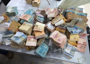 Projeto quer construir “Times Square” em Balneário Camboriú