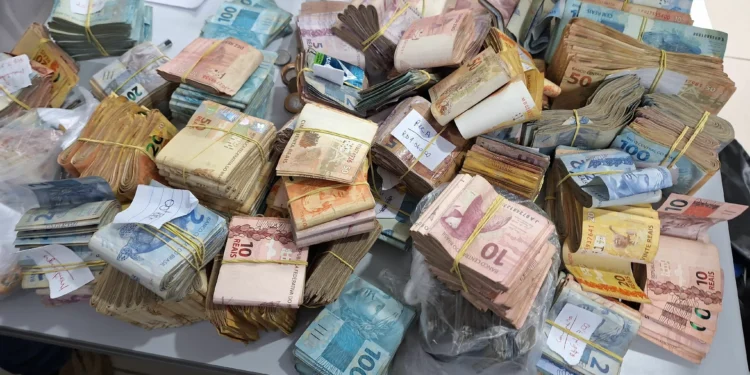 Projeto quer construir “Times Square” em Balneário Camboriú