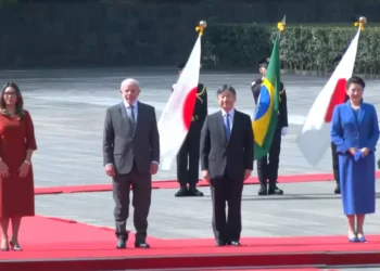 Lula se reúne com o imperador do Japão