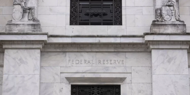 Fed diz que “impacto negativo” das tarifas já se sente nos EUA