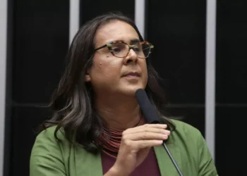 O Grande Debate: Visto de Erika Hilton gera embate diplomático com EUA?