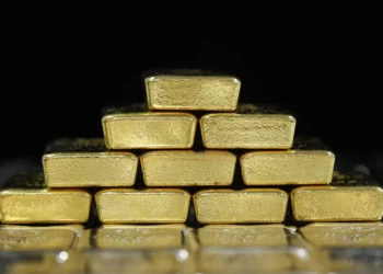 Tarifas? Ouro subiu quase 4% e aproximou-se de máximos históricos