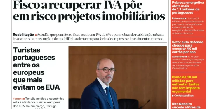 A primeira página do Jornal Económico de 14 de abril
