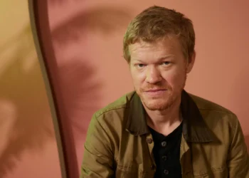 Freddie Mercury: irmã gasta R$ 22,7 mi para recuperar itens vendidos por ex