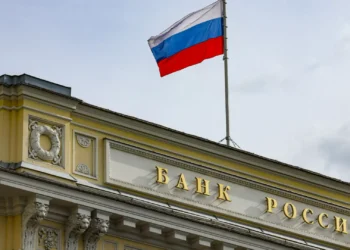 Banco da Rússia mantém taxas de juro nos 21% apesar das falências