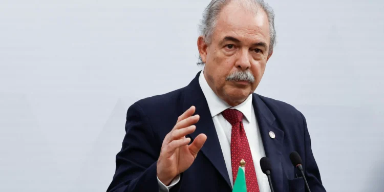 Não haverá transição energética sem a presença do Estado, diz Mercadante