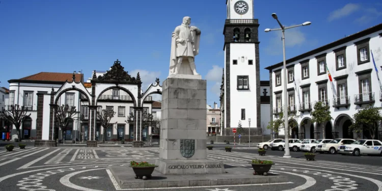 Dormidas em alojamentos turísticos nos Açores aumentam 2,5% em fevereiro