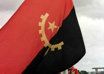 Operadores turísticos angolanos vão ser proibidos de vender divisas