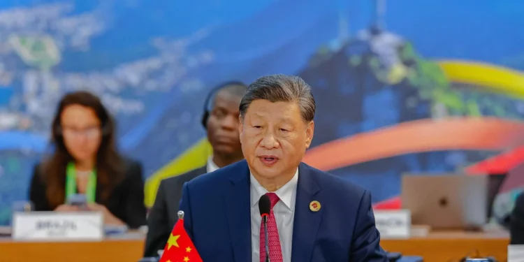 Brasil avalia emissão de títulos soberanos em iuanes, dizem fontes