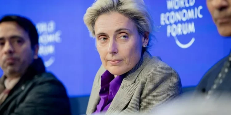 “Empresas têm o papel de se envolverem mais com os investidores”, defende Cláudia Azevedo