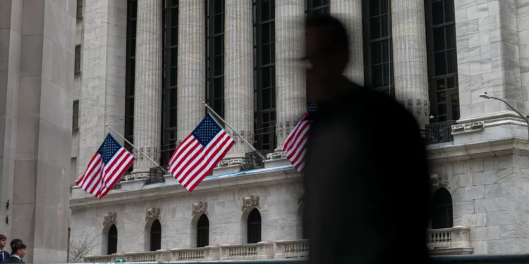 Wall Street termina em tom positivo apesar do ‘mergulho’ da UnitedHealth
