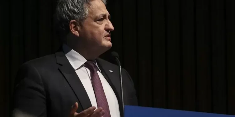 Volume de crédito compensou queda da margem dos seis maiores bancos