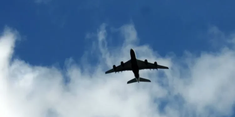 Reservas da Air Canada para os EUA caem cerca de 15% devido a tensões comerciais, diz CEO